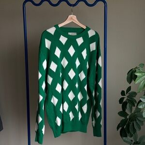 Green and White Diamond Pattern Sweater